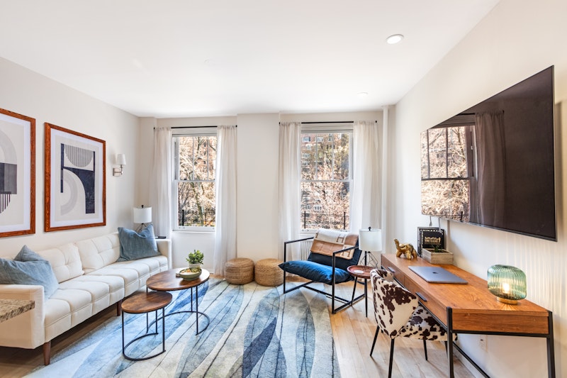 Property for Sale at 26 Gramercy Park 4A, Gramercy Park, Downtown, NYC - Bedrooms: 1 
Bathrooms: 1 
Rooms: 3  - $999,999