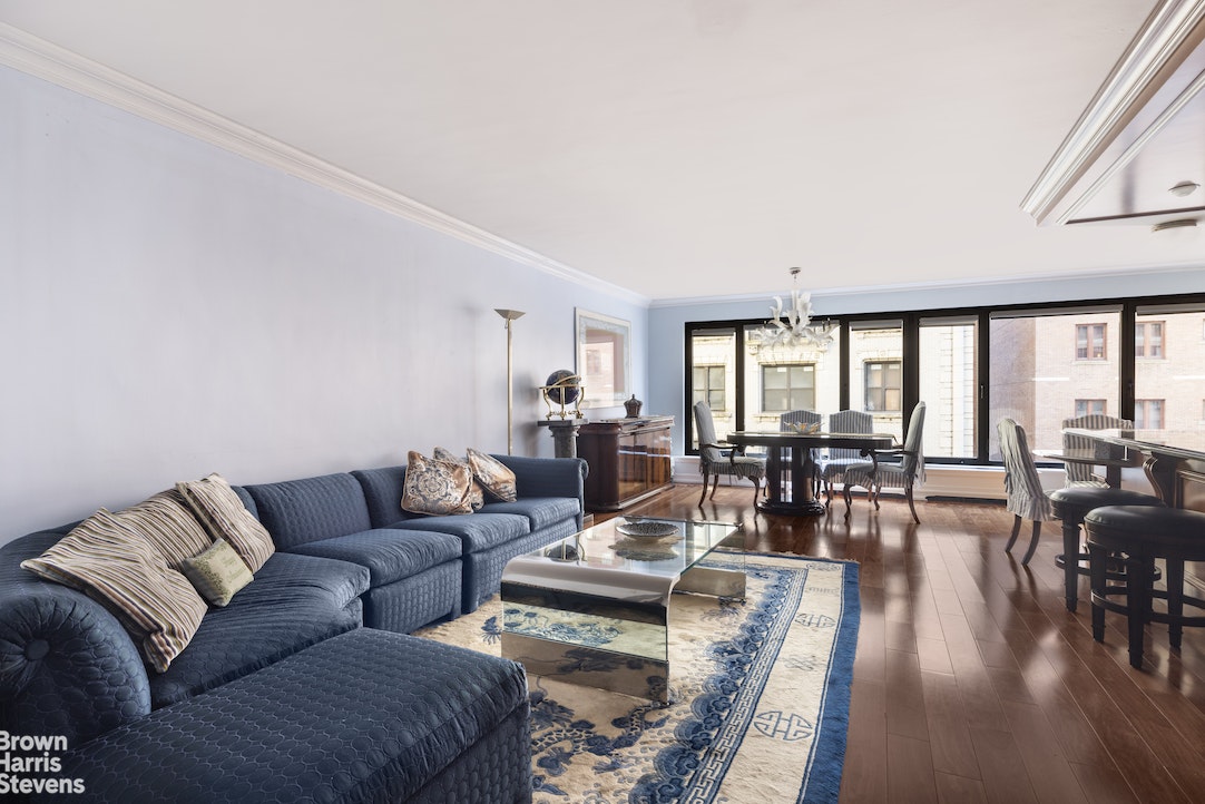 Photo 1 of 200 Central Park South 11M, Midtown West, NYC, $7,000, Web #: 22875518