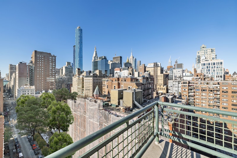 Property for Sale at 32 Gramercy Park South 17G, Gramercy Park, Downtown, NYC - Bedrooms: 1 
Bathrooms: 1 
Rooms: 3  - $1,995,000