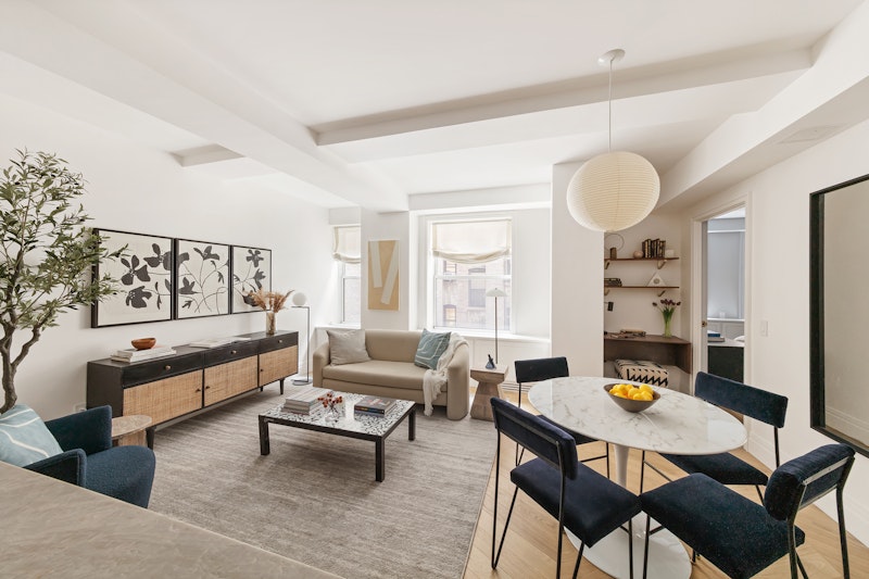 Property for Sale at 393 West End Avenue 5G, Upper West Side, Upper West Side, NYC - Bedrooms: 1 
Bathrooms: 1.5 
Rooms: 3  - $1,575,000