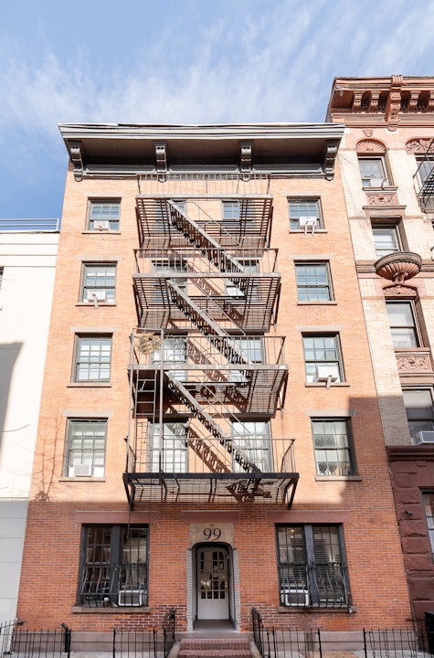 99 Perry Street, West Village, Downtown, NYC - 20 Bedrooms  20 Bathrooms  20 Rooms - 