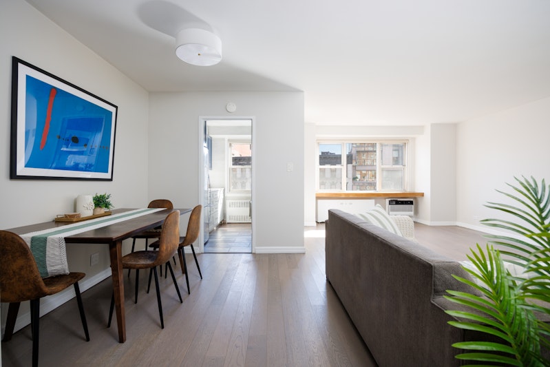 2 Charlton Street 8K, Soho, Downtown, NYC - 1 Bedrooms  
1 Bathrooms  
3.5 Rooms - 