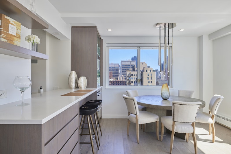 Rental Property at 20 East 68th Street 16C, Upper East Side, Upper East Side, NYC - Bedrooms: 2 
Bathrooms: 2 
Rooms: 5.5 - $9,580 MO.