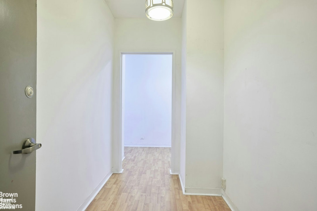 Photo 1 of 140 West End Avenue 1/D, Upper West Side, NYC, $535,000, Web #: 22902518