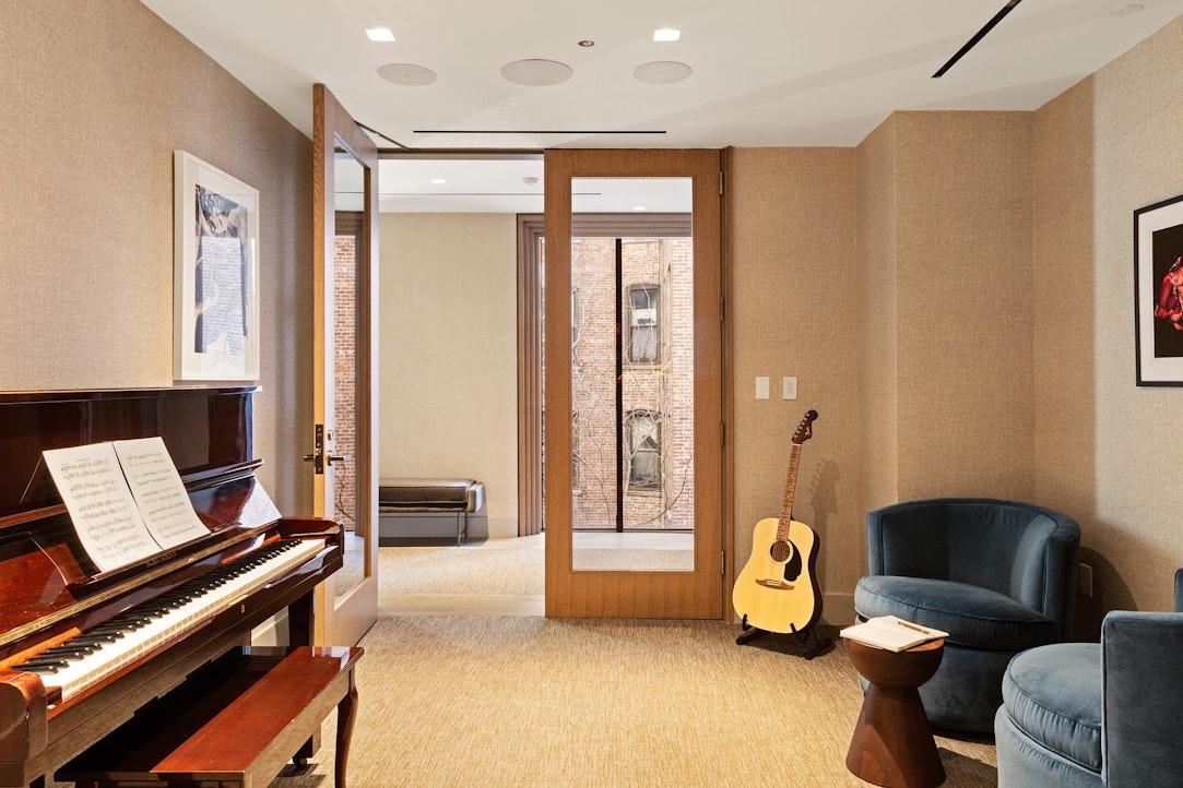 543 West 122nd Street 16A Morningside Heights New York NY 10027