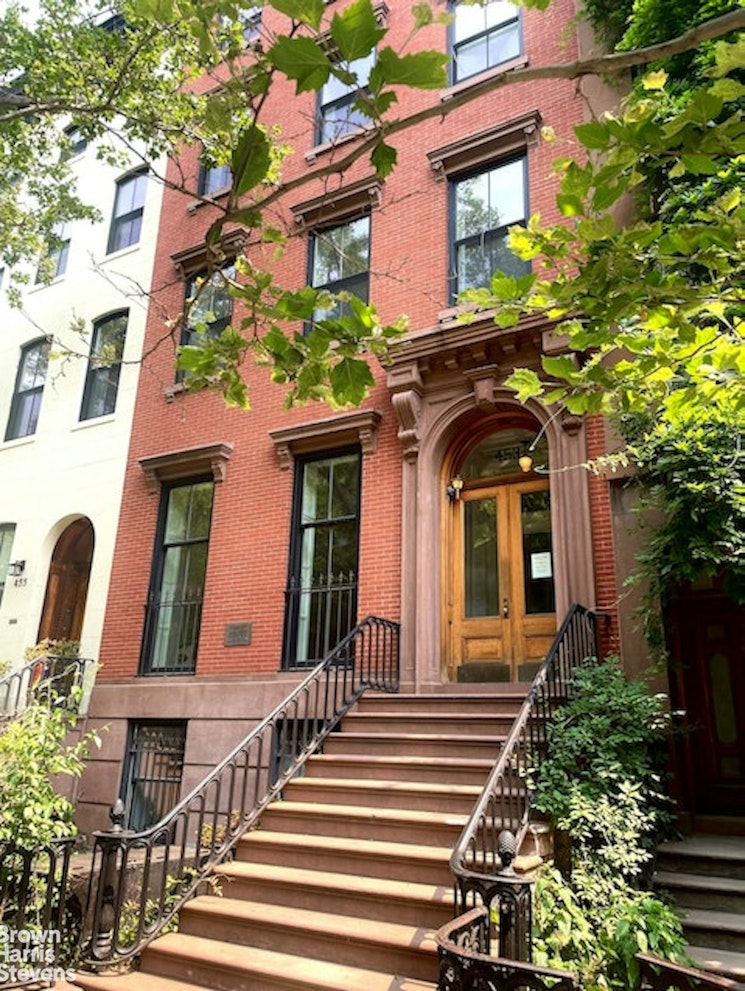 Photo 1 of 453 West 21st Street 3, Greenwich Village/Chelsea, NYC, $6,500, Web #: 22921852