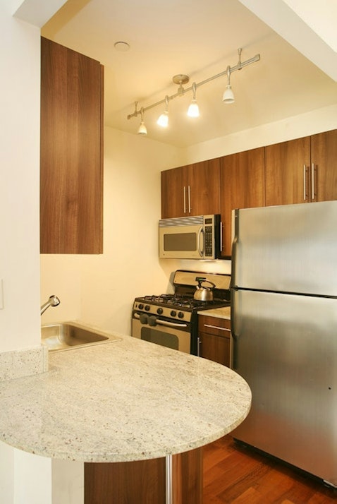 1 Wall Street Court 1106, Financial District, Downtown, NYC - 1 Bathrooms  
2 Rooms - 