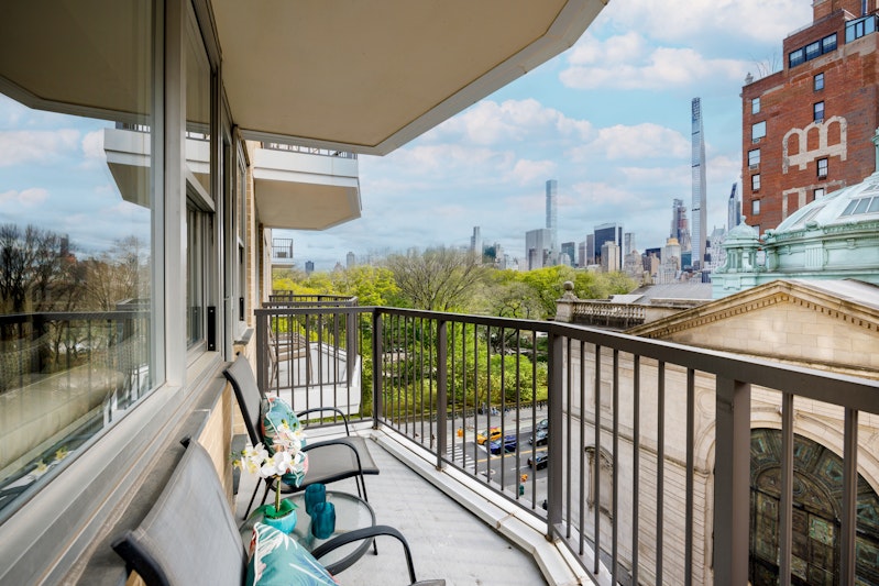 Property for Sale at 80 Central Park West 8D, Upper West Side, Upper West Side, NYC - Bedrooms: 1 
Bathrooms: 1.5 
Rooms: 3.5 - $1,750,000