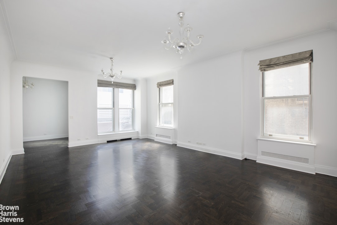 Photo 1 of 180 West 58th Street 7C, Midtown West, NYC, $1,195,000, Web #: 22929214