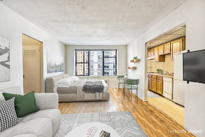 Property for Sale at 208 East 70th Street 6B, Upper East Side, Upper East Side, NYC - Bathrooms: 1 
Rooms: 2  - $325,000