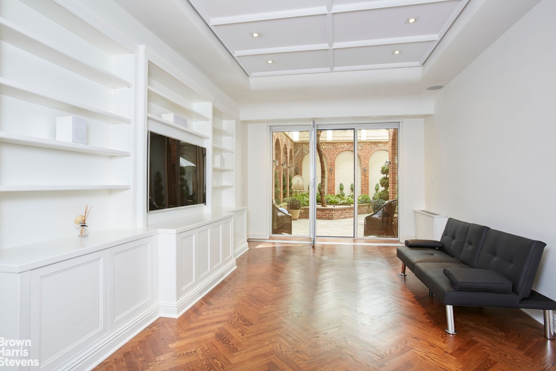 15 East 82nd Street, #TRIPLEX