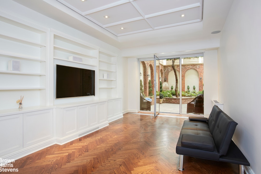 15 East 82nd Street, #TRIPLEX