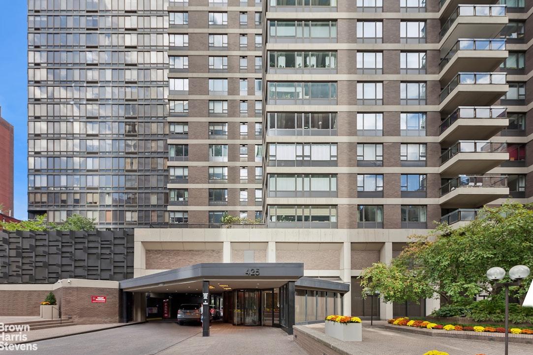 425 East 58th Street, #4F
