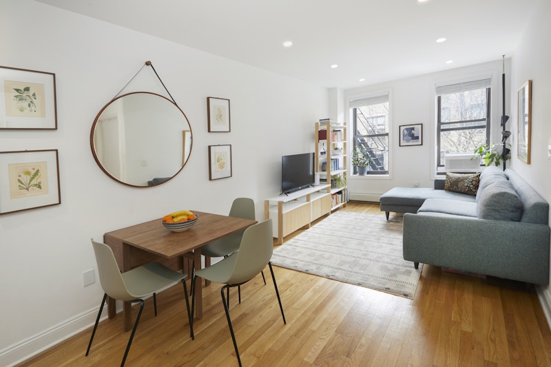 Property for Sale at 118 Sterling Place 3A, Park Slope, Brooklyn, New York - Bedrooms: 2 
Bathrooms: 1 
Rooms: 4  - $979,000