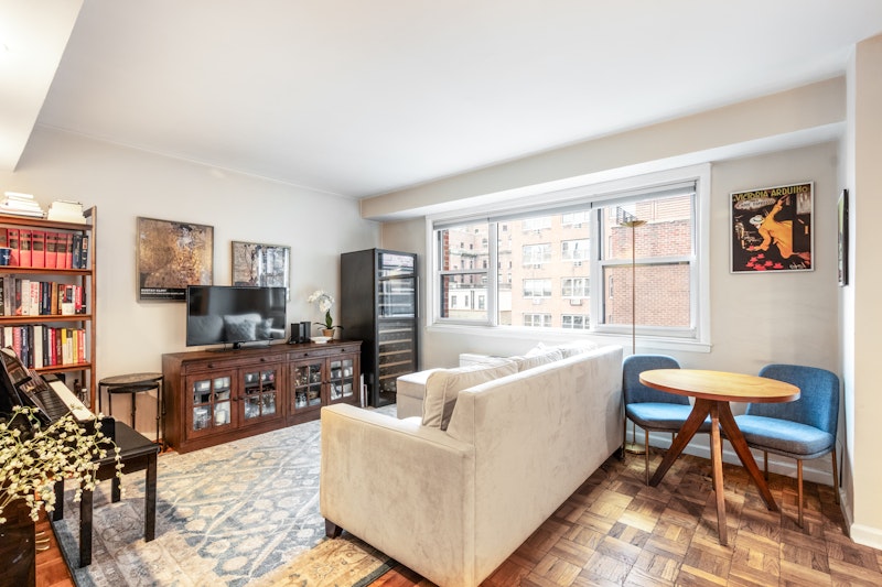 123 East 75th Street 12A, Upper East Side, Upper East Side, NYC - 1 Bathrooms  
2.5 Rooms - 