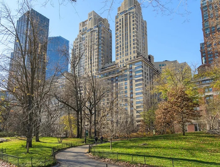 Rental Property at 25 Central Park West 2G, Upper West Side, Upper West Side, NYC - Bedrooms: 1 
Bathrooms: 1 
Rooms: 3  - $4,200 MO.