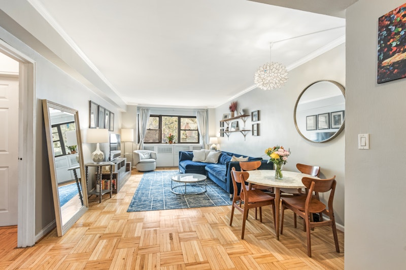 Property for Sale at 181 East 73rd Street 2B, Upper East Side, Upper East Side, NYC - Bedrooms: 1 
Bathrooms: 1 
Rooms: 3.5 - $739,000