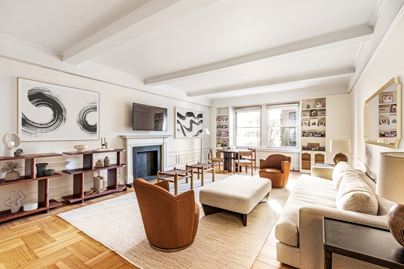 290 West End Avenue 4A, Upper West Side, Upper West Side, NYC - 3 Bedrooms  
3 Bathrooms  
7 Rooms - 