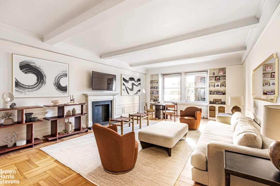 Photo 1 of 290 West End Avenue 4A, Upper West Side, NYC, $2,850,000, Web #: 22959658