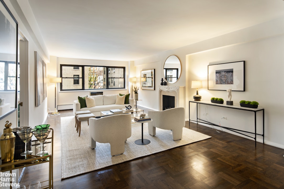 Photo 1 of 120 East 81st Street 6H, Upper East Side, NYC, $2,795,000, Web #: 22959697