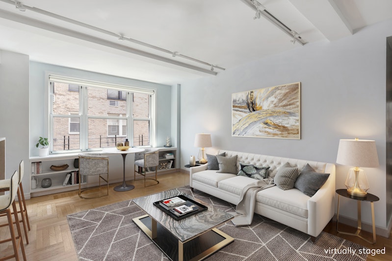 60 Gramercy Park 8H, Gramercy Park, Downtown, NYC - 2 Bedrooms  
1.5 Bathrooms  
4 Rooms - 