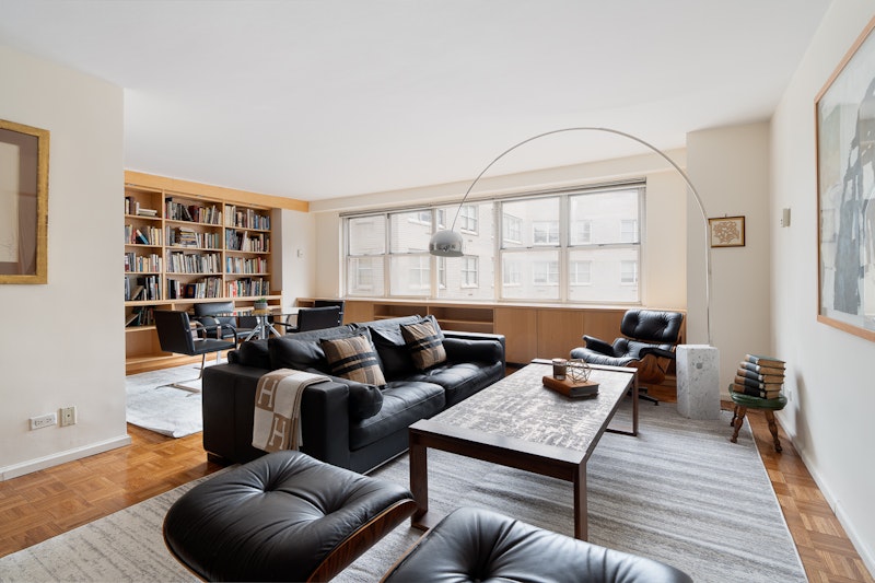 Property for Sale at 155 West 68th Street 2002, Upper West Side, Upper West Side, NYC - Bedrooms: 1 
Bathrooms: 2 
Rooms: 4  - $1,275,000