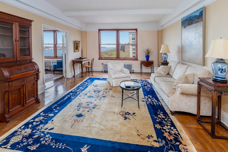 Property for Sale at 37 Riverside Drive 11A, Upper West Side, Upper West Side, NYC - Bedrooms: 3 
Bathrooms: 4 
Rooms: 8  - $4,495,000