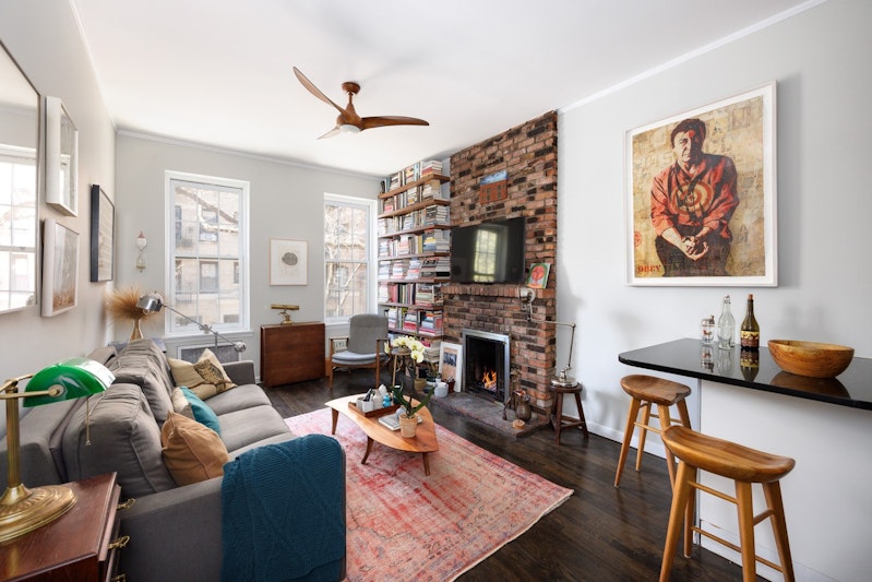 345 West 21st Street 2A, Chelsea, Downtown, NYC - 1 Bedrooms  
1 Bathrooms  
3 Rooms - 