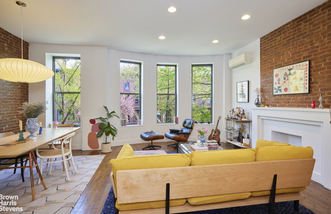 Photo 1 of 364 Union Street 2, Carroll Gardens, New York, $2,600,000, Web #: 22980563