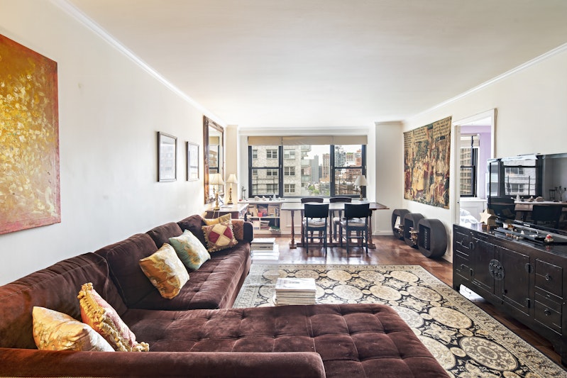Property for Sale at 305 East 40th Street 9J, Midtown East, Midtown East, NYC - Bedrooms: 2 
Bathrooms: 1 
Rooms: 4  - $849,000