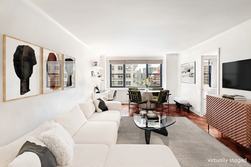 305 East 40th Street 9J, Midtown East, Midtown East, NYC - 2 Bedrooms  
1 Bathrooms  
4 Rooms - 