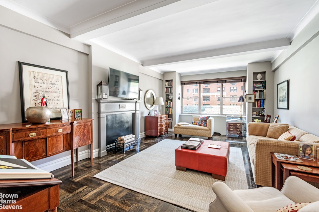 Photo 1 of 1150 Park Avenue 6C, Upper East Side, NYC, $1,300,000, Web #: 23003247