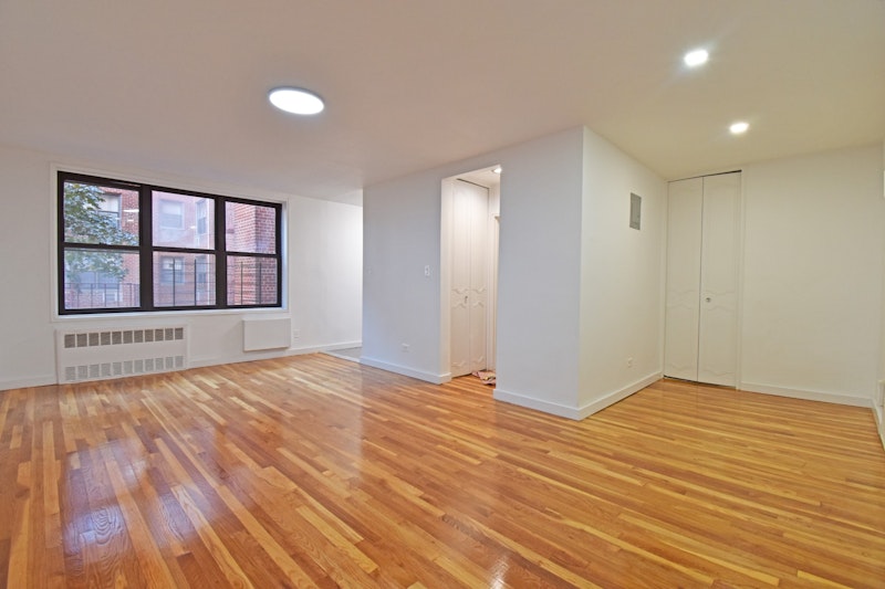 Property for Sale at 1165 East 54th Street 3M, Flatlands, Brooklyn, New York - Bathrooms: 1 
Rooms: 2  - $165,000