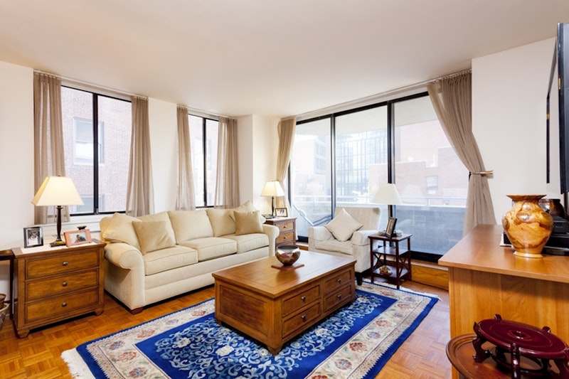 Rental Property at 140 Charles Street 5E, West Village, Downtown, NYC - Bedrooms: 1 
Bathrooms: 1 
Rooms: 3  - $6,195 MO.