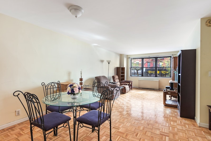 201 East 28th Street 2L, Murray Hill Kips Bay, Downtown, NYC - 1 Bedrooms  
1 Bathrooms  
3 Rooms - 