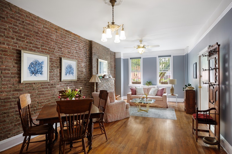 Property for Sale at 747 Union Street 1, Park Slope, Brooklyn, New York - Bedrooms: 2 
Bathrooms: 1 
Rooms: 5  - $1,400,000