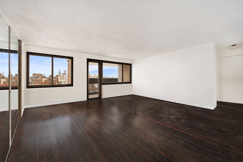 100 Beekman Street 14D, South Street Seaport, Downtown, NYC - 2 Bedrooms  
1 Bathrooms  
4 Rooms - 