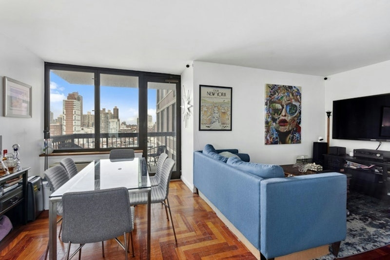 Rental Property at 422 East 72nd Street 17F, Upper East Side, Upper East Side, NYC - Bedrooms: 1 
Bathrooms: 1 
Rooms: 3  - $4,800 MO.