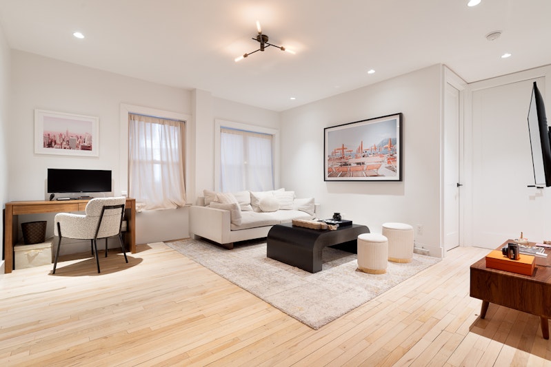 14 Prince Street 1D, Soho, Downtown, NYC - 2 Bedrooms  
1 Bathrooms  
5 Rooms - 