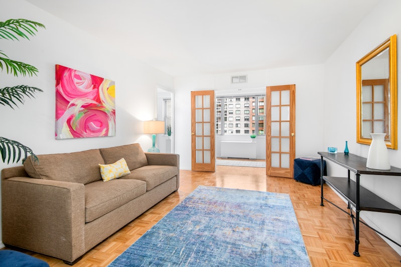Property for Sale at 520 East 72nd Street 6M, Upper East Side, Upper East Side, NYC - Bedrooms: 1 
Bathrooms: 1 
Rooms: 3  - $515,000