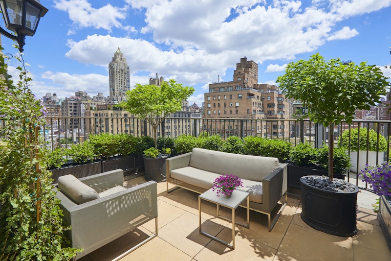 923 Fifth Avenue 12F, Upper East Side, Upper East Side, NYC - 1 Bedrooms  
2 Bathrooms  
4 Rooms - 