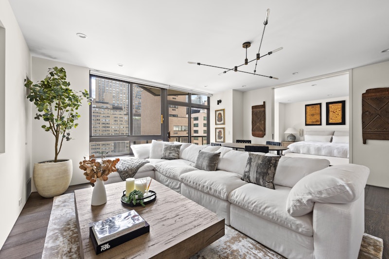100 United Nations Plaza 15D, Midtown East, Midtown East, NYC - 1 Bedrooms  
1 Bathrooms  
3 Rooms - 