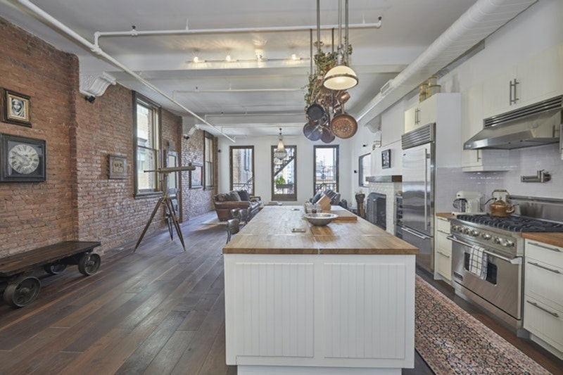 722 Broadway 7, Central Village, Downtown, NYC - 2 Bedrooms  
2 Bathrooms  
4 Rooms - 