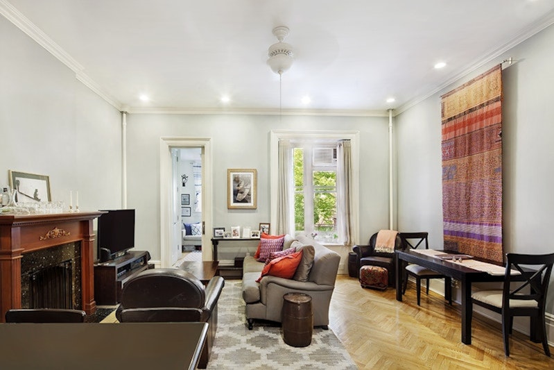Rental Property at 155 West 78th Street 2, Upper West Side, Upper West Side, NYC - Bedrooms: 3 
Bathrooms: 1 
Rooms: 5  - $6,195 MO.