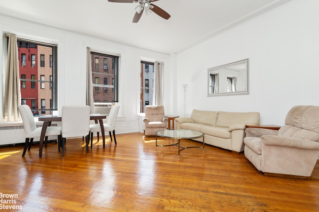 Photo 1 of 796 Lexington Avenue 3, Upper East Side, NYC, $4,200, Web #: 23081853