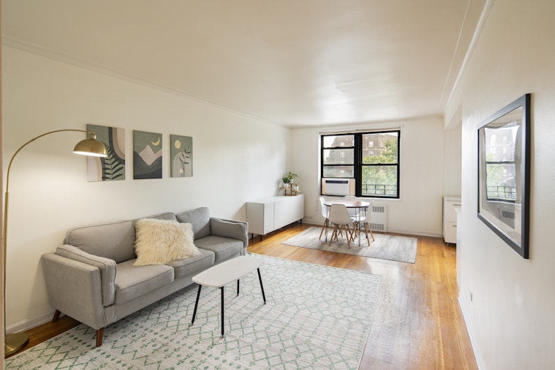 Property for Sale at 110 Ocean Parkway 3D, Kensington, Brooklyn, New York - Bedrooms: 2 
Bathrooms: 1 
Rooms: 5  - $739,000