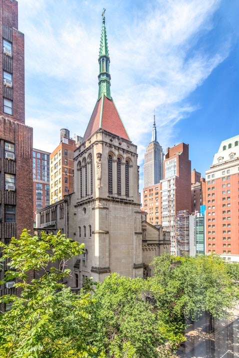 105 East 38th Street 6C, Midtown East, Midtown East, NYC - 2 Bedrooms  
1 Bathrooms  
5 Rooms - 