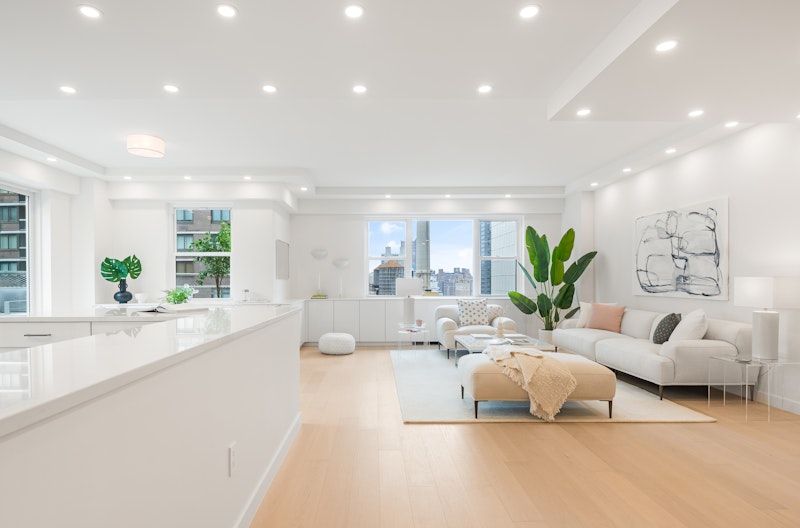 Property for Sale at 520 East 72nd Street 17A/18A, Upper East Side, Upper East Side, NYC - Bedrooms: 2 
Bathrooms: 2.5 
Rooms: 4.5 - $1,999,000