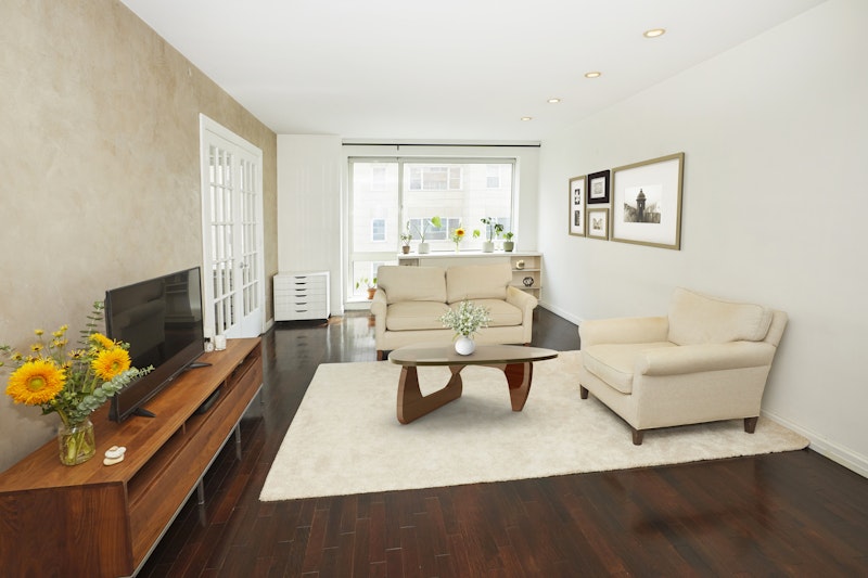 201 East 80th Street 8E, Upper East Side, Upper East Side, NYC - 2 Bedrooms  
2 Bathrooms  
4.5 Rooms - 