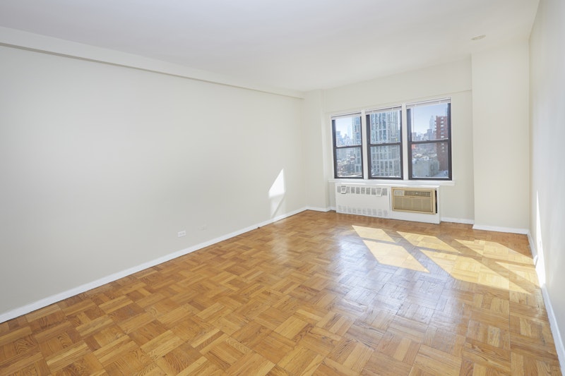 460 East 79th Street 15C, Upper East Side, Upper East Side, NYC - 1 Bathrooms  
2.5 Rooms - 